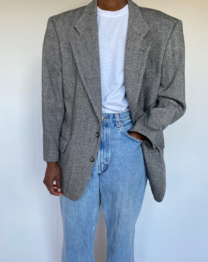 VINTAGE GREY FISHBONE BLAZER IN A WOOL/CASHMERE 1304