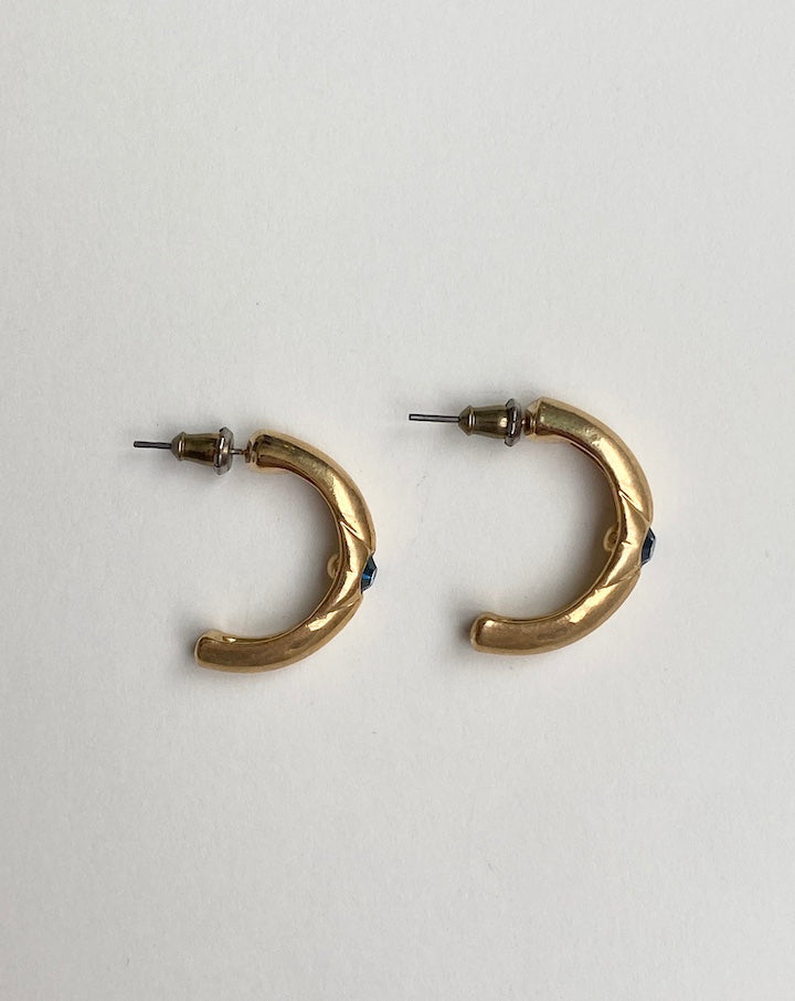 VINTAGE HALF HOOP WITH BLUE RHINESTONE