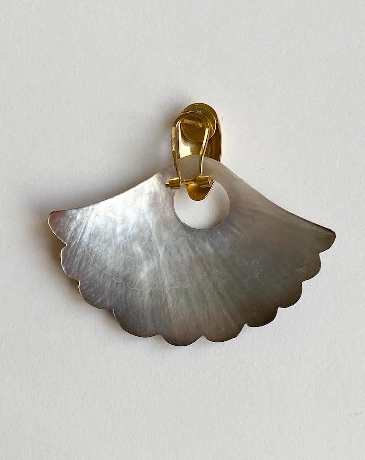 VINTAGE SHELL EARRINGS