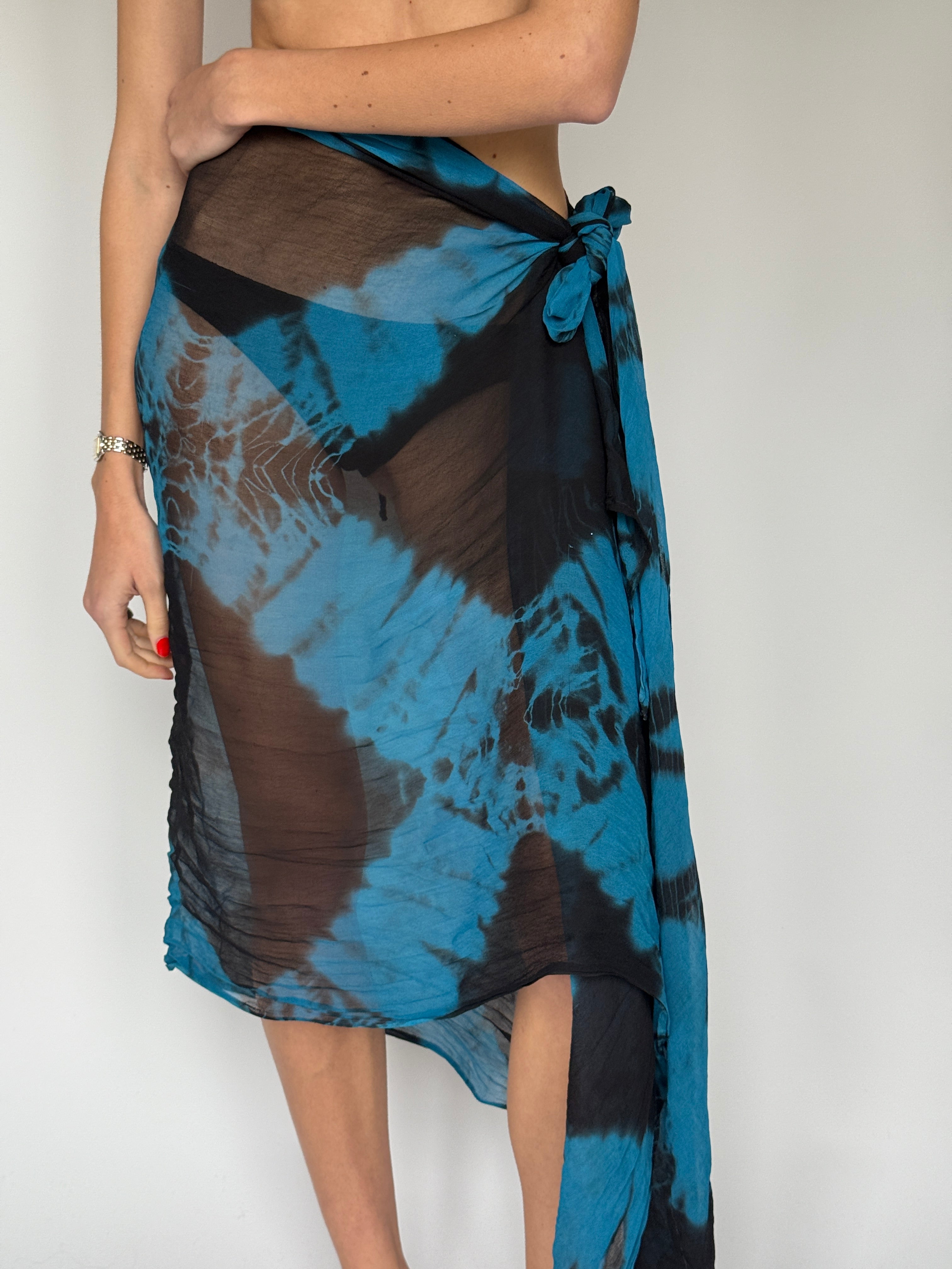 Vintage sheer tie-dye sarong
Vintage blue black sarong
Vintage sheer beach sarong
Vintage tie-dye sarong
Vintage sheer swim sarong