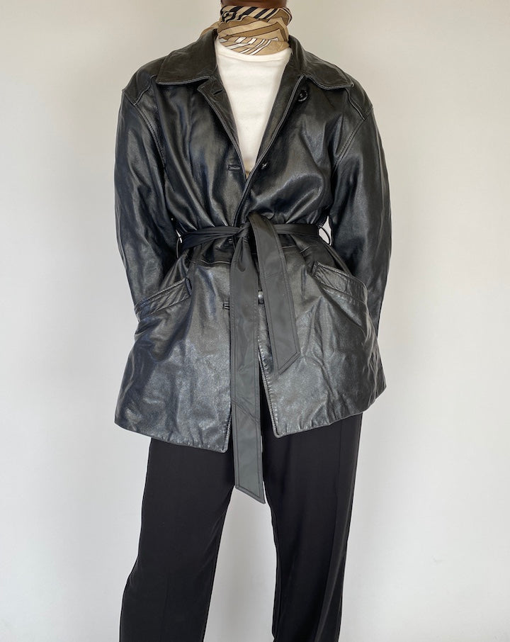 VINTAGE BLACK SHORT LEATHER TRENCH ACKET 2109