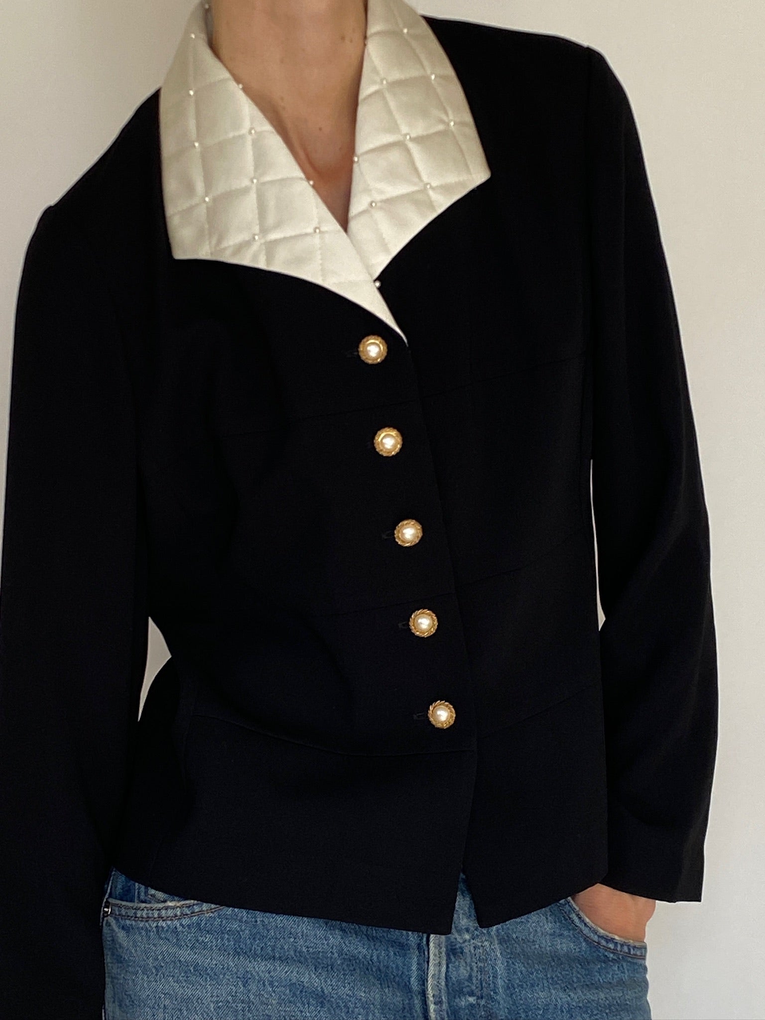 Vintage black blazer button detail gold-tone buttons