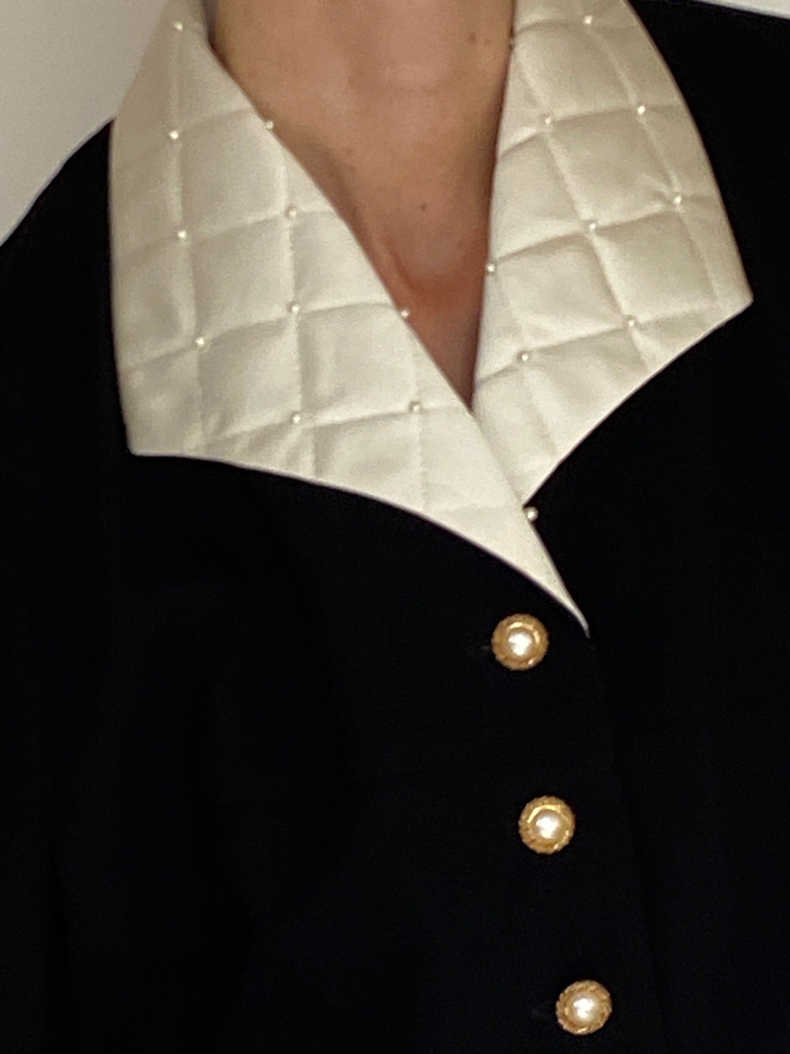 Vintage black blazer front view quilted ivory collar