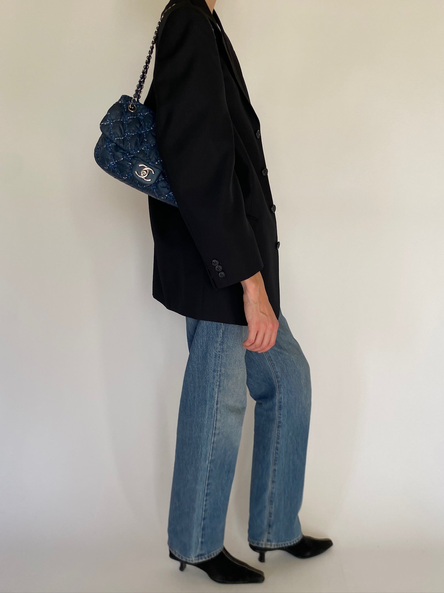 Vintage black structured blazer side view
