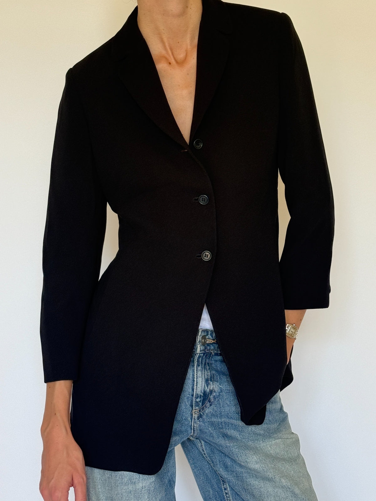 Vintage fitted blazer black detail front view