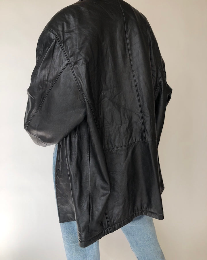 VINTAGE OVERSIZED BLACK LEATHER JACKET 243