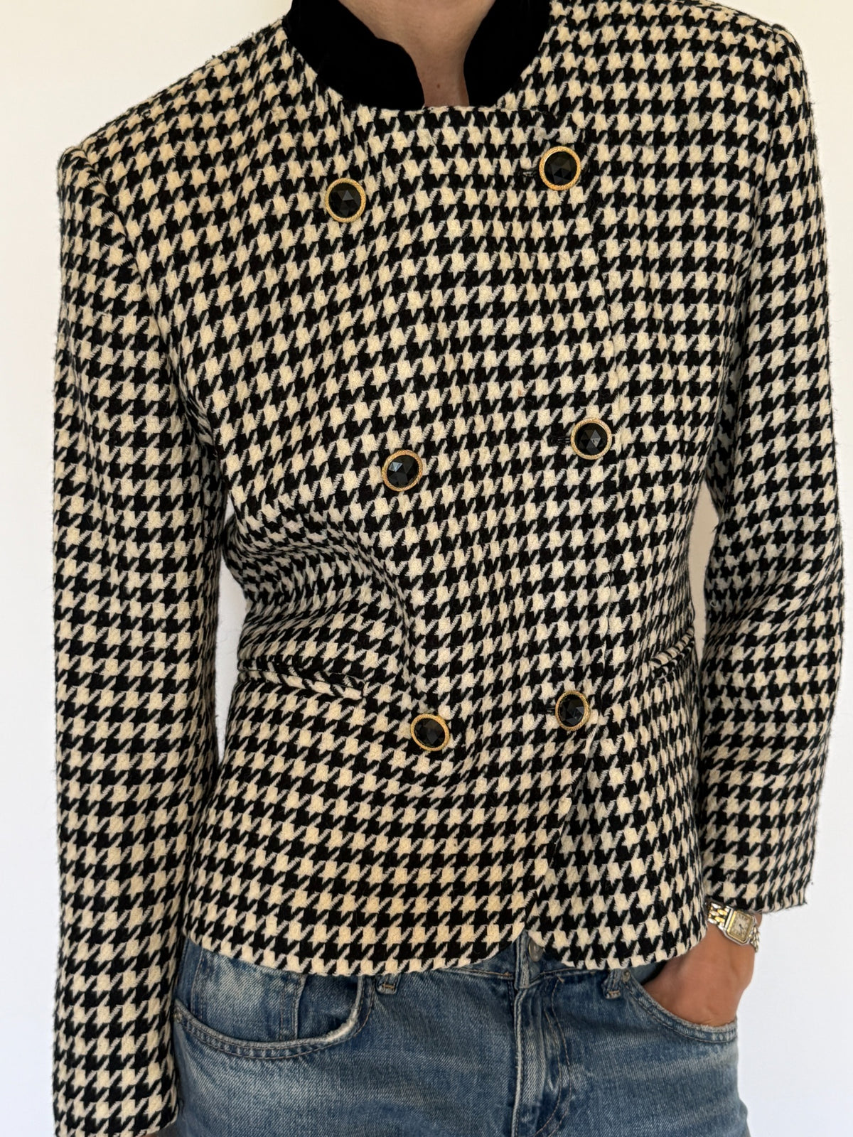 Vintage houndstooth wool blazer black and cream front detail