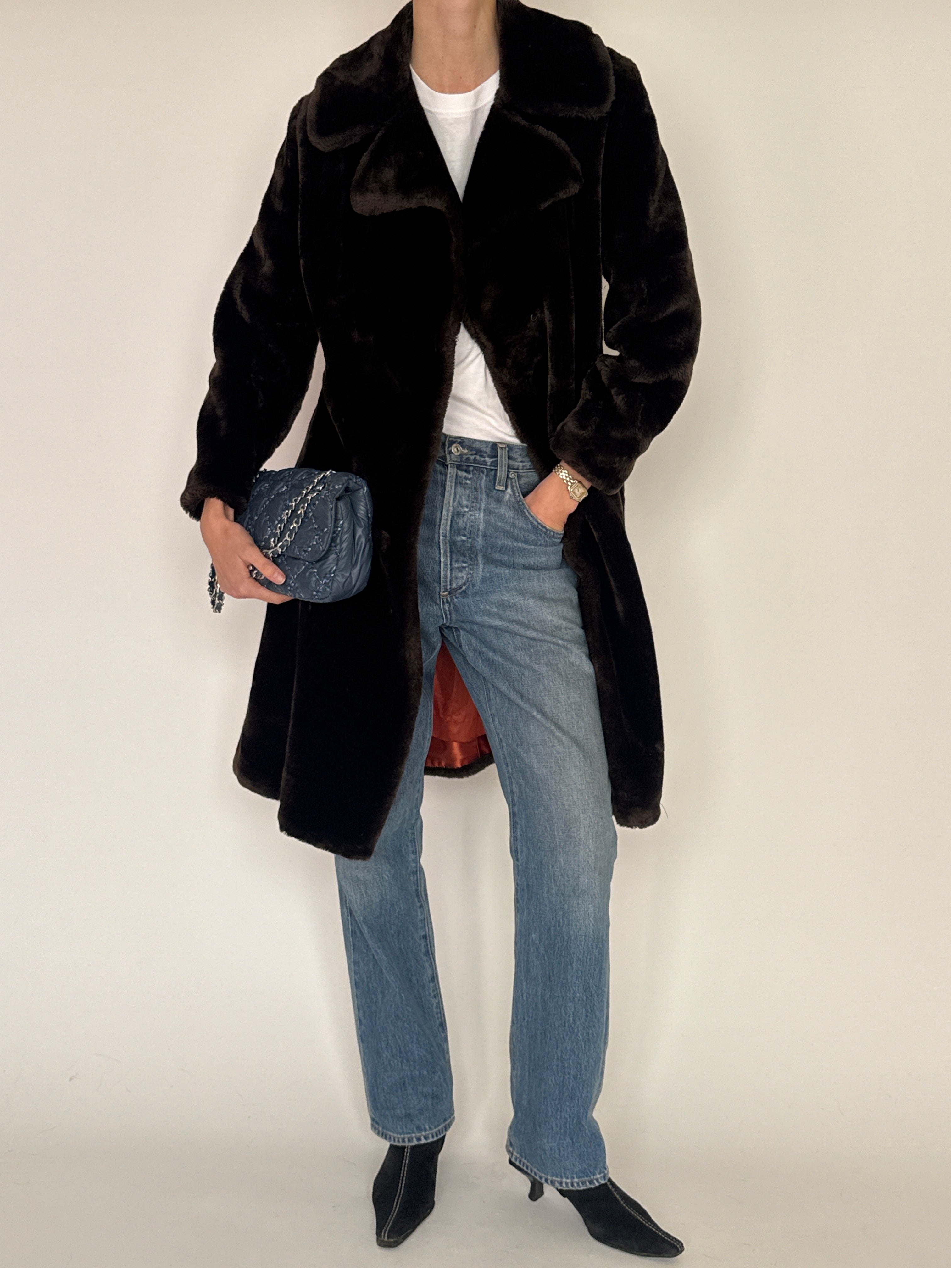 Vintage brown faux fur coat collar detail