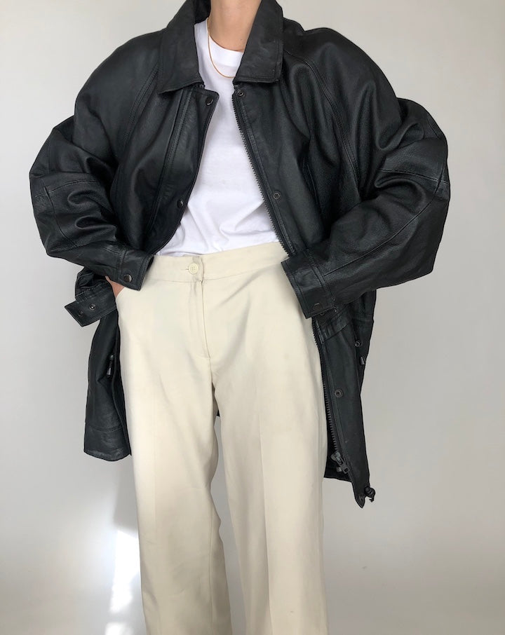 VINTAGE OVERSIZED BLACK LEATHER JACKET 256