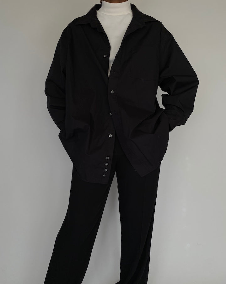 VINTAGE BLACK BUTTON DOWN LONG SLEEVE SHIRT 2137