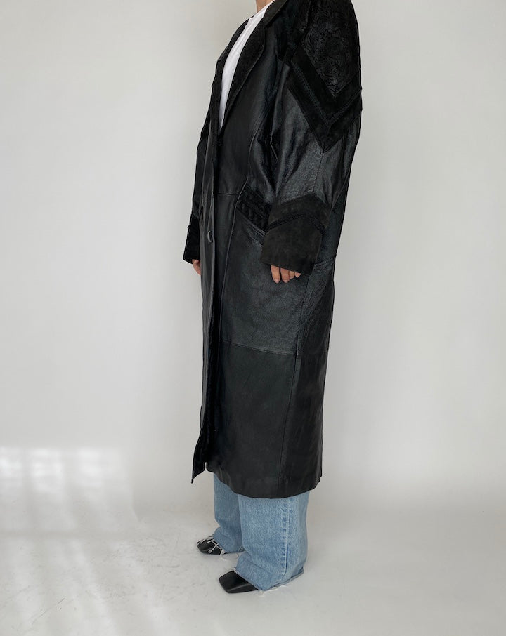 VINTAGE LONG BLACK LEATHER COAT 4182