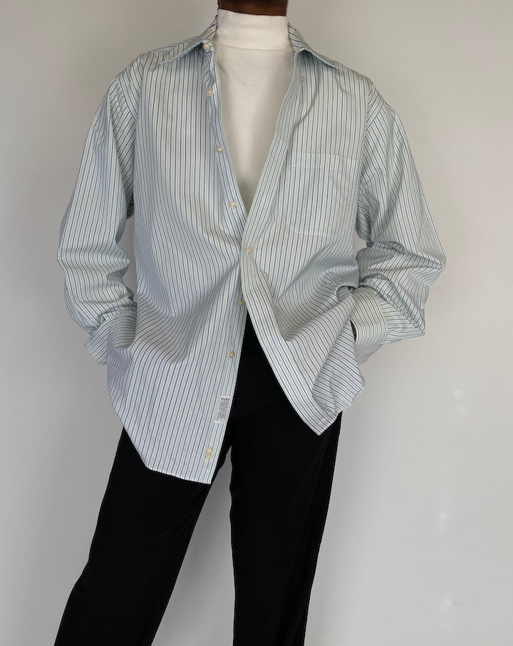 VINTAGE WHITE BLUE AND GREEN SHIRT 2140