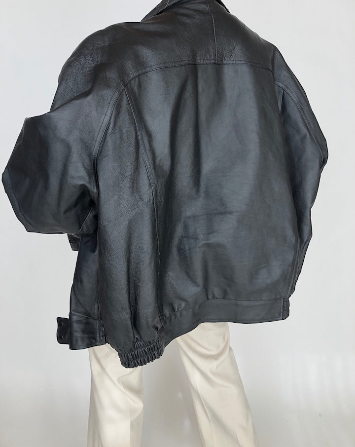 VINTAGE OVERSIZED BOXY BLACK LEATHER JACKET 261