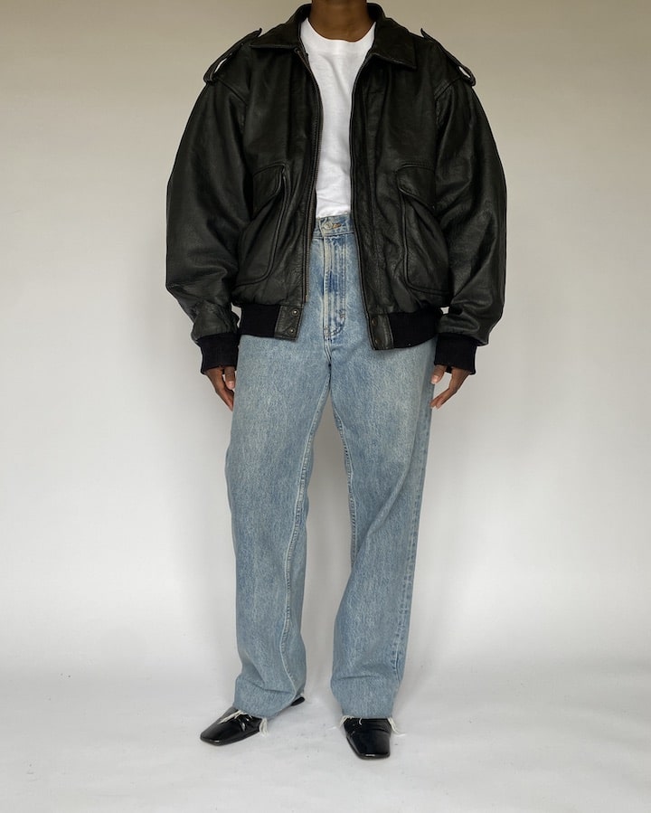 VINTAGE OVERSIZED BLACK BOMBER LEATHER JACKET 4954