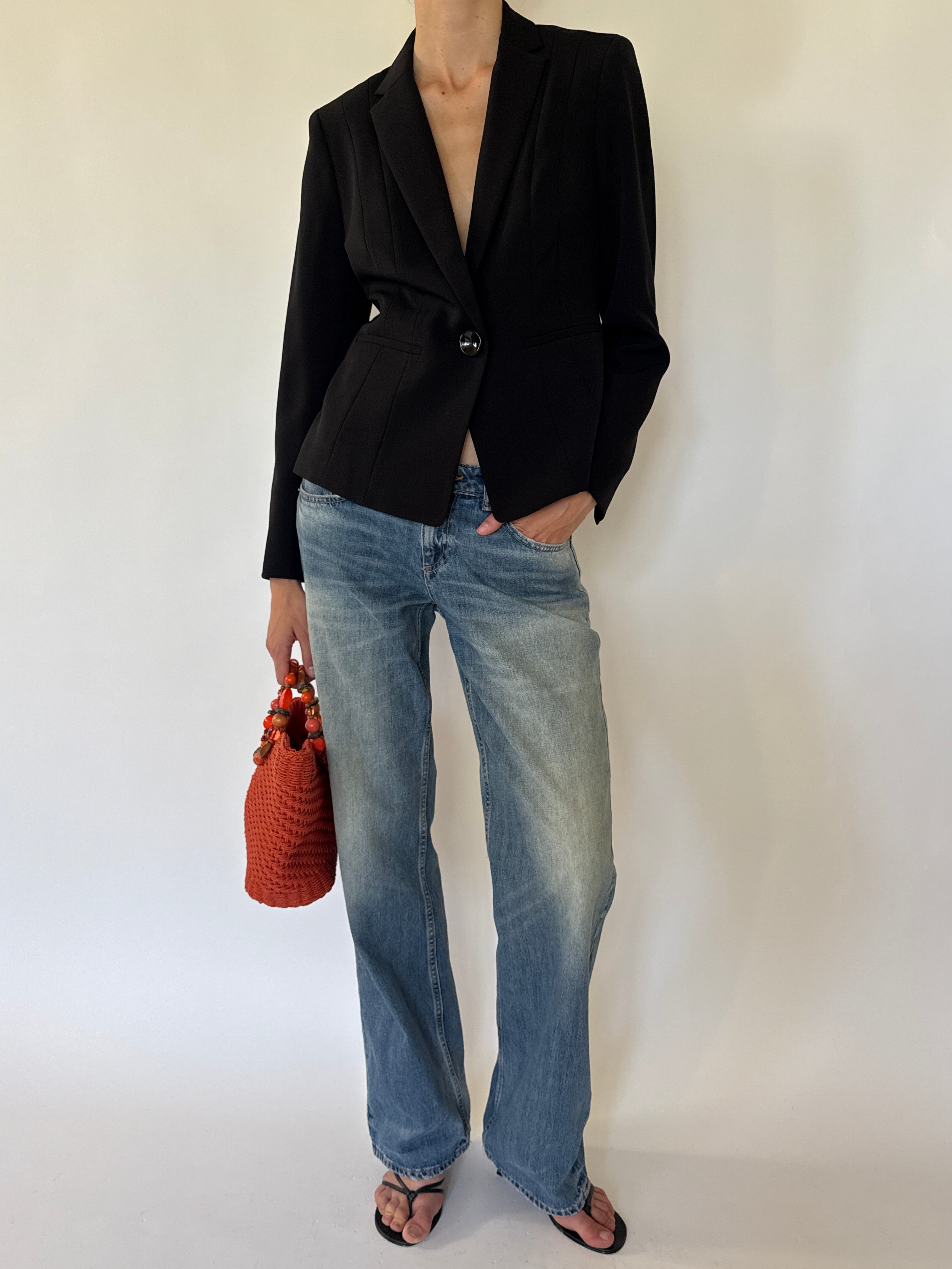 Vintage black fitted blazer front view