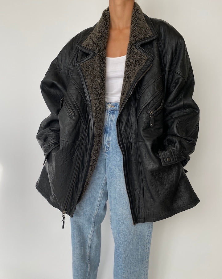 VINTAGE OVERSIZED LEATHER JACKET WITH FAUX FUR LINING 2731