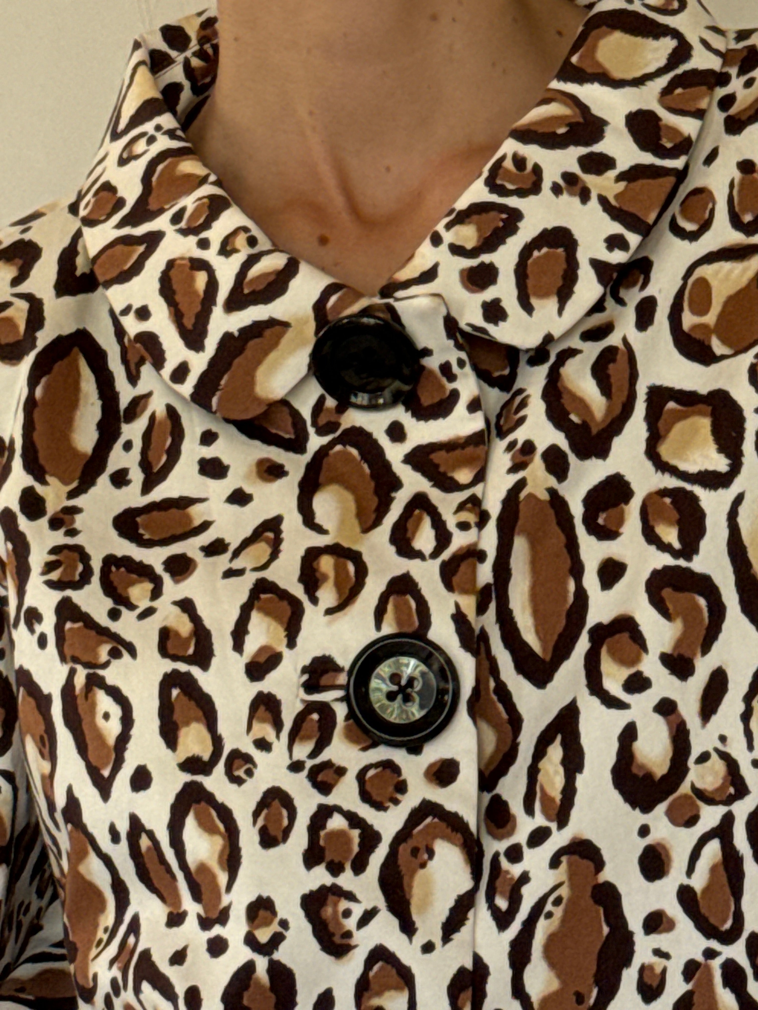 Vintage oversized black button detail