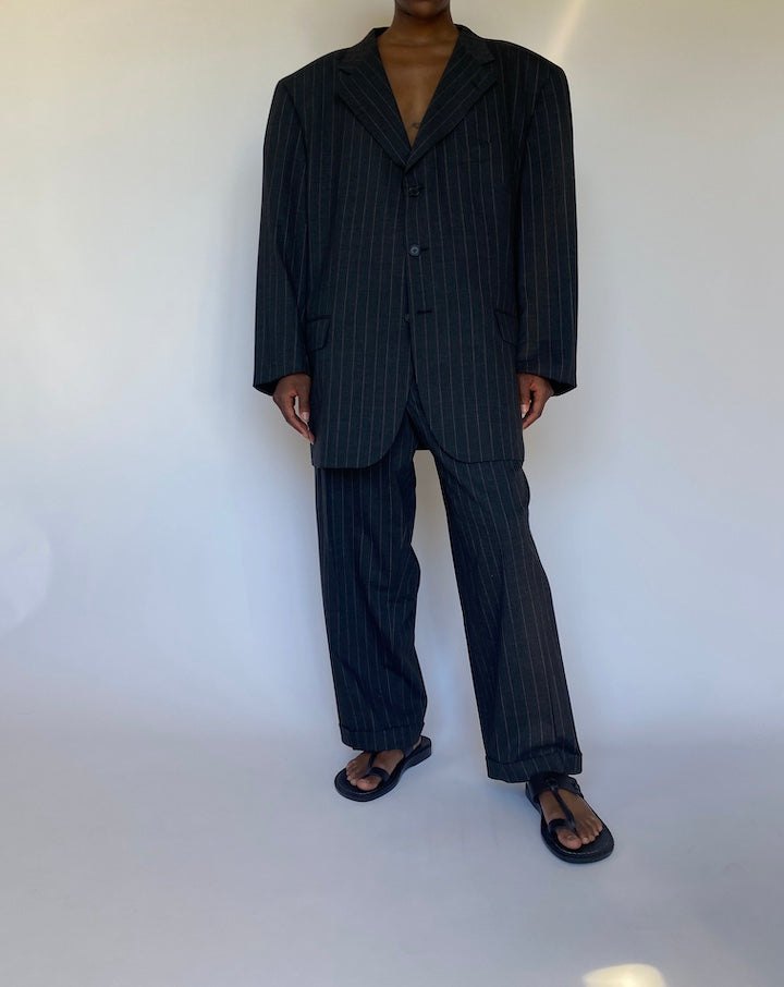 VINTAGE OVERSIZED PINSTRIPED SUIT 3801