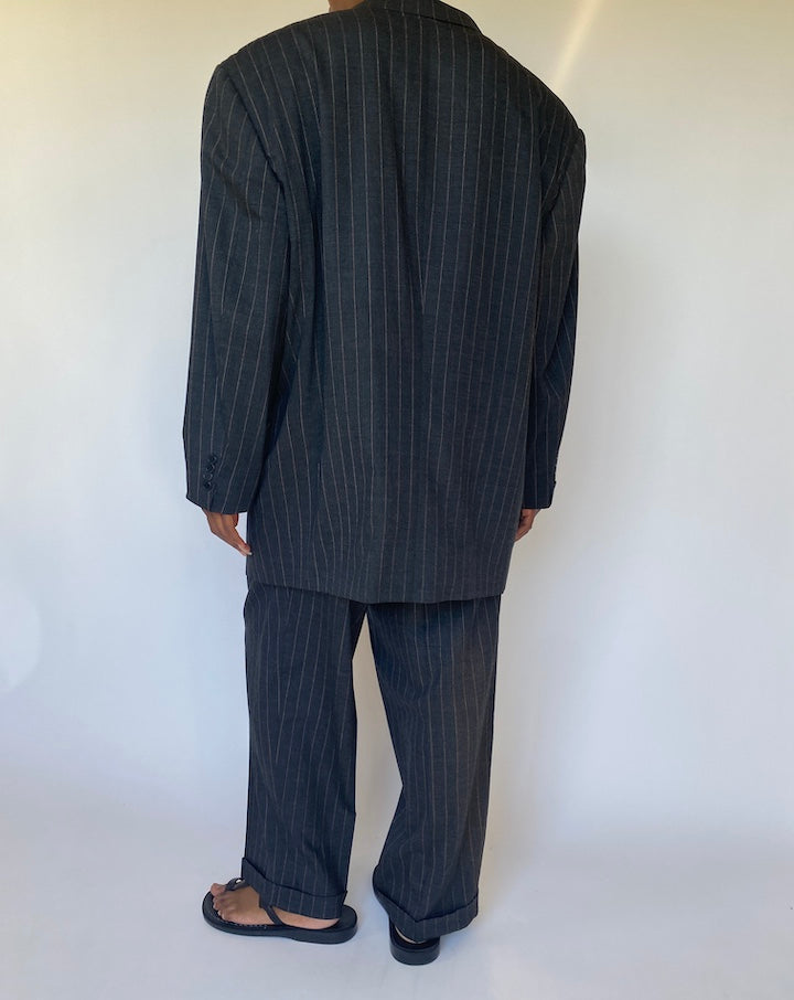 VINTAGE OVERSIZED PINSTRIPED SUIT 3801