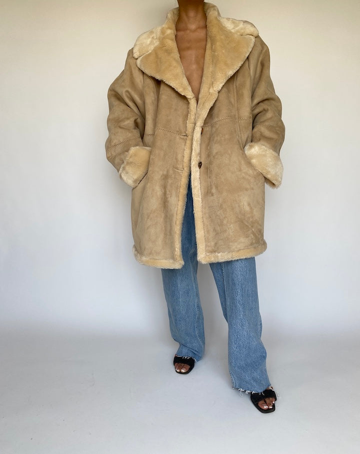 VINTAGE OVERSIZED BEIGE FAUX COAT 889