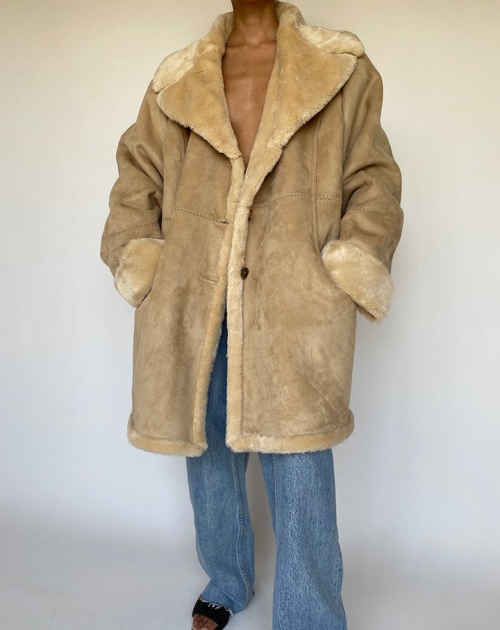 VINTAGE OVERSIZED BEIGE FAUX COAT 889