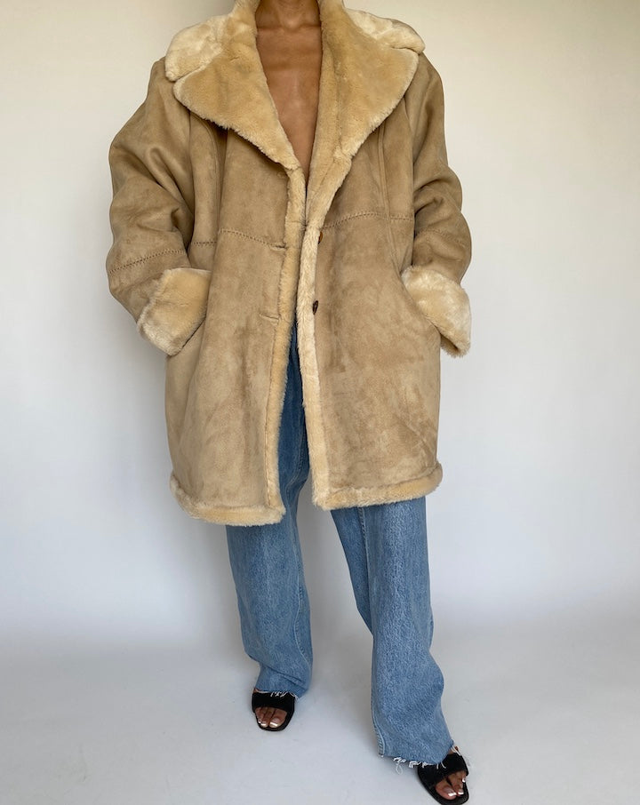 VINTAGE OVERSIZED BEIGE FAUX COAT 889