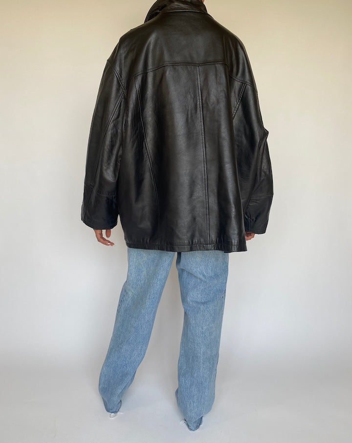 VINTAGE OVERSIZED BLACK LEATHER JACKET 890