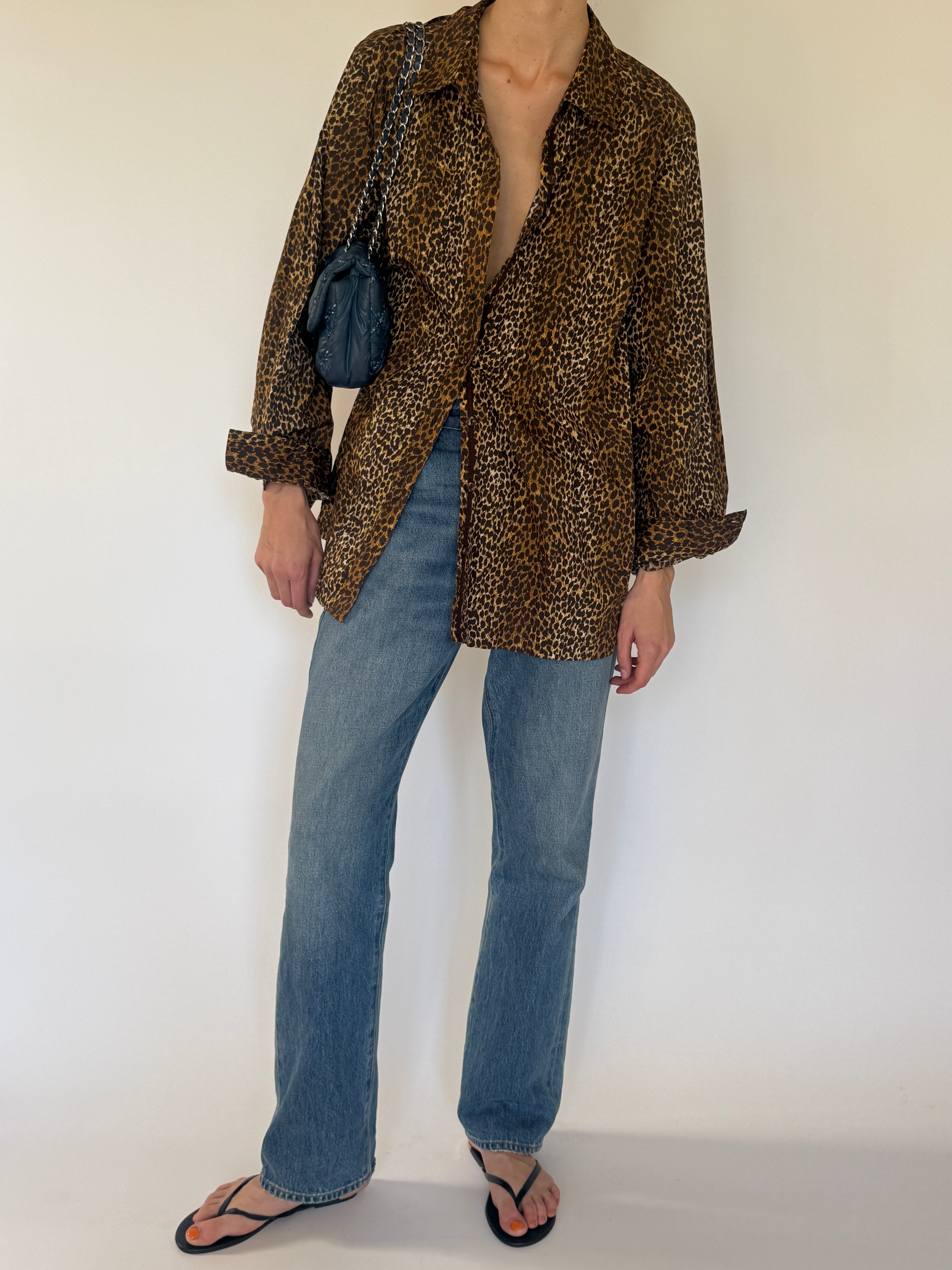 Vintage leopard print shirt print detail brown leopard pattern