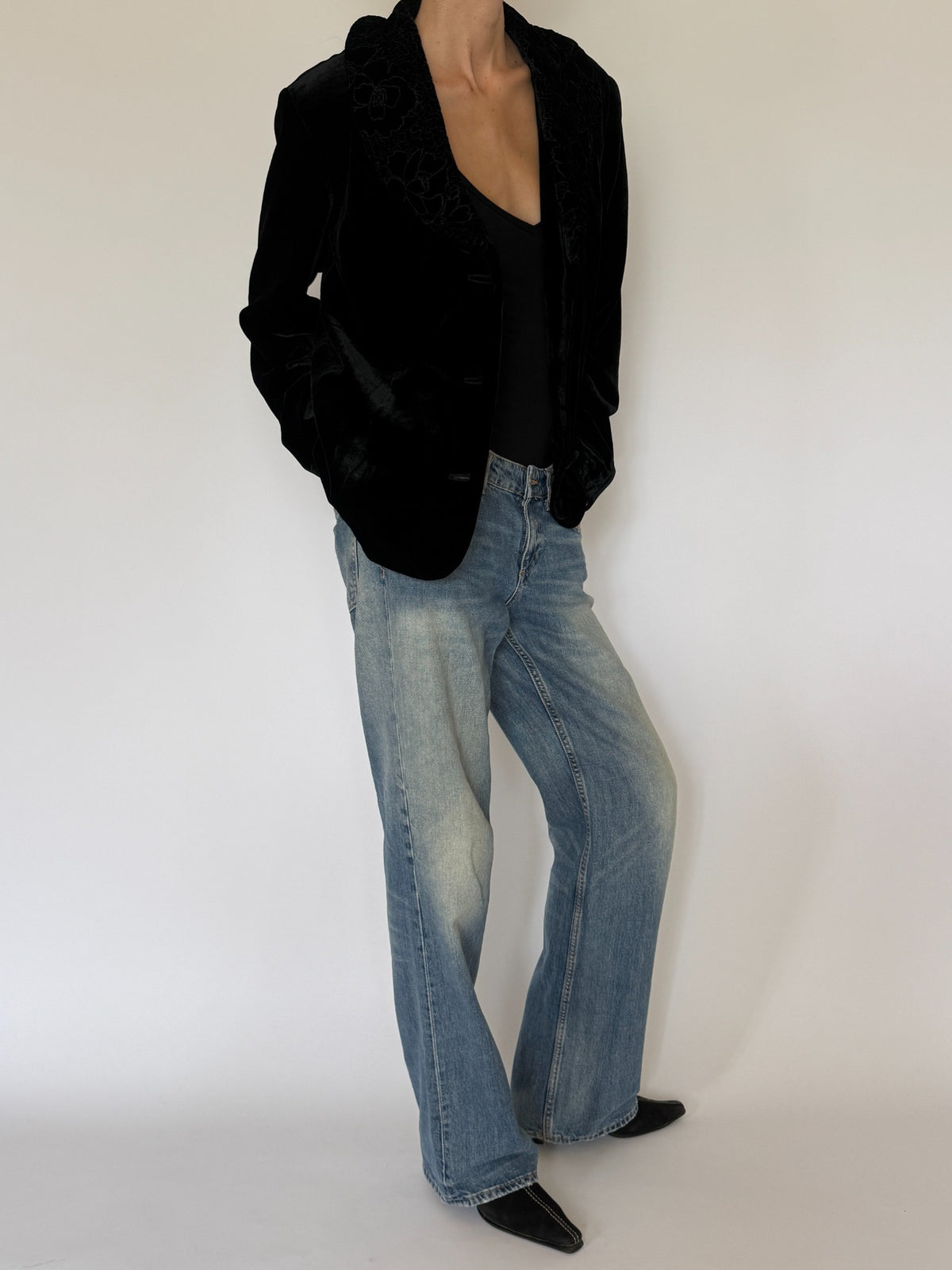 Vintage black velvet blazer side view