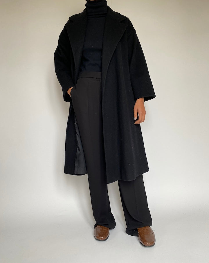 VINTAGE BLACK COAT 2188