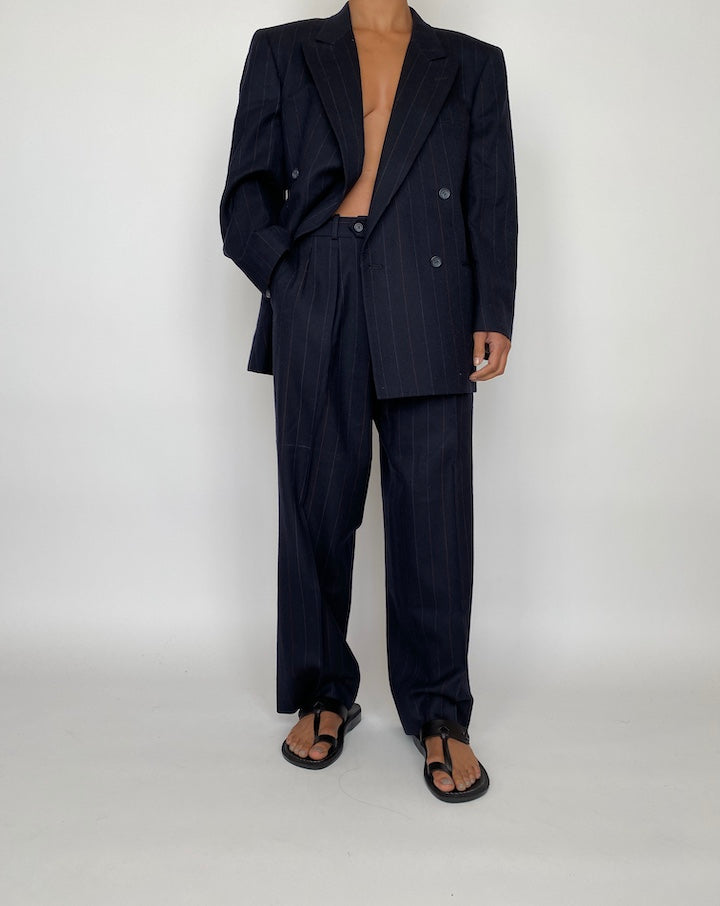 VINTAGE OVERSIZED NAVY PINSTRIPED SUIT 2076