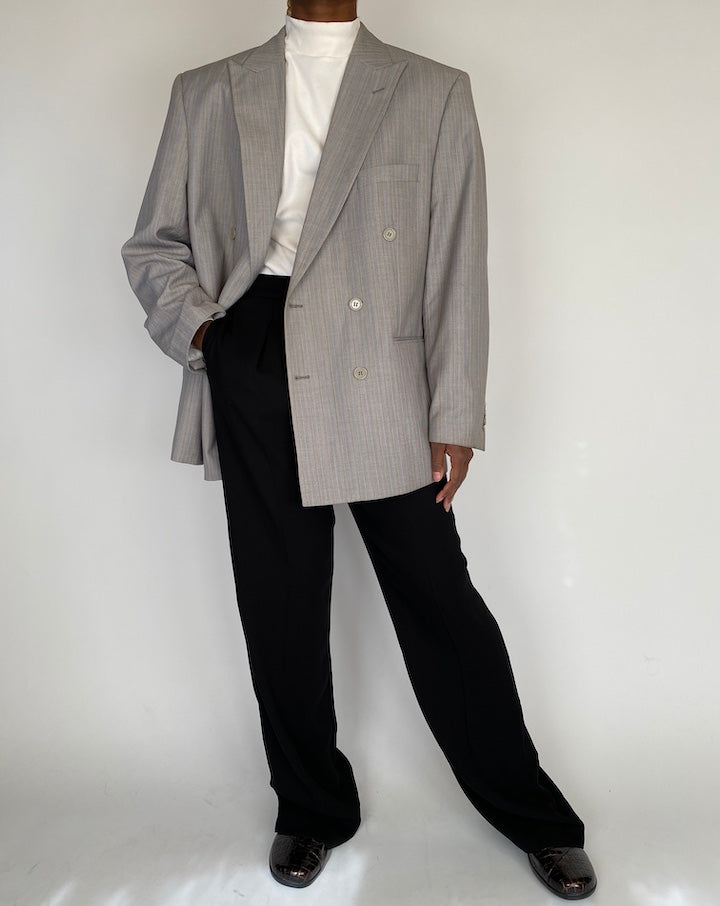 VINTAGE OVERSIZED PINSTRIPED LIGHT GREY BLAZER 2131