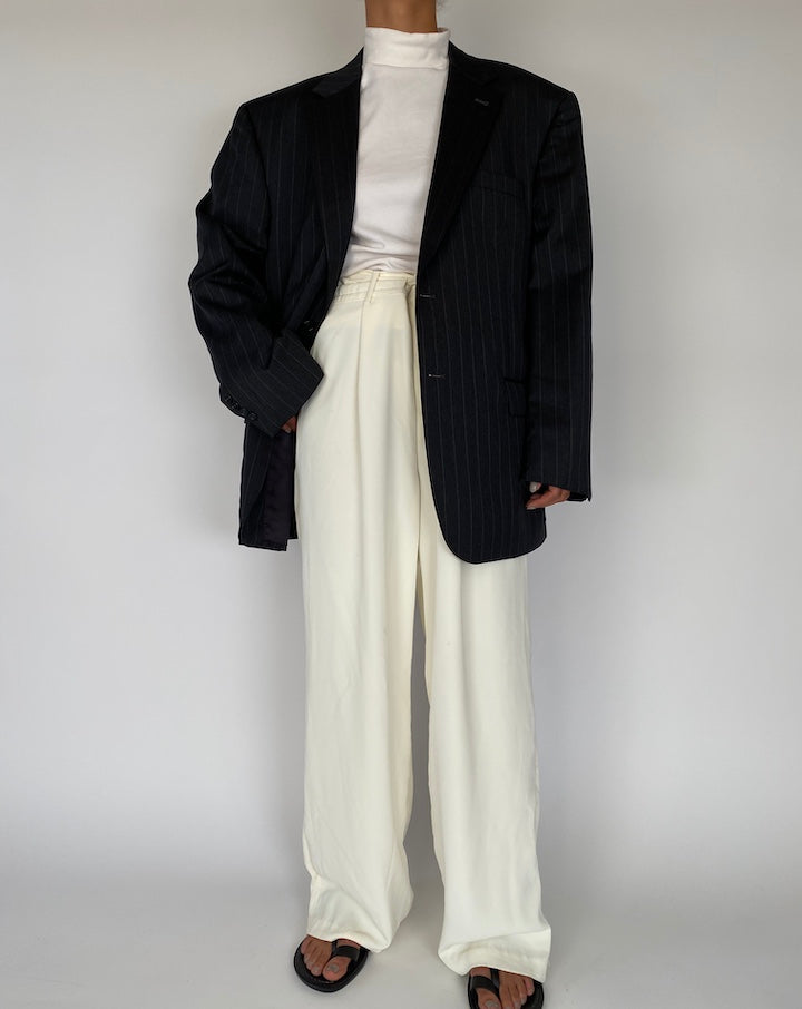 VINTAGE OVERSIZED DARK GREY PINSTRIPED BLAZER 2244