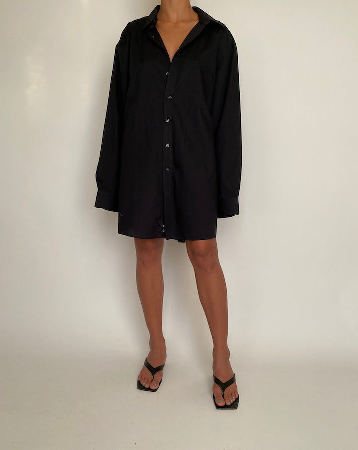 VINTAGE BLACK OVERSIZED BUTTON DOWN SHIRT WORN AS A DRESS 2370
