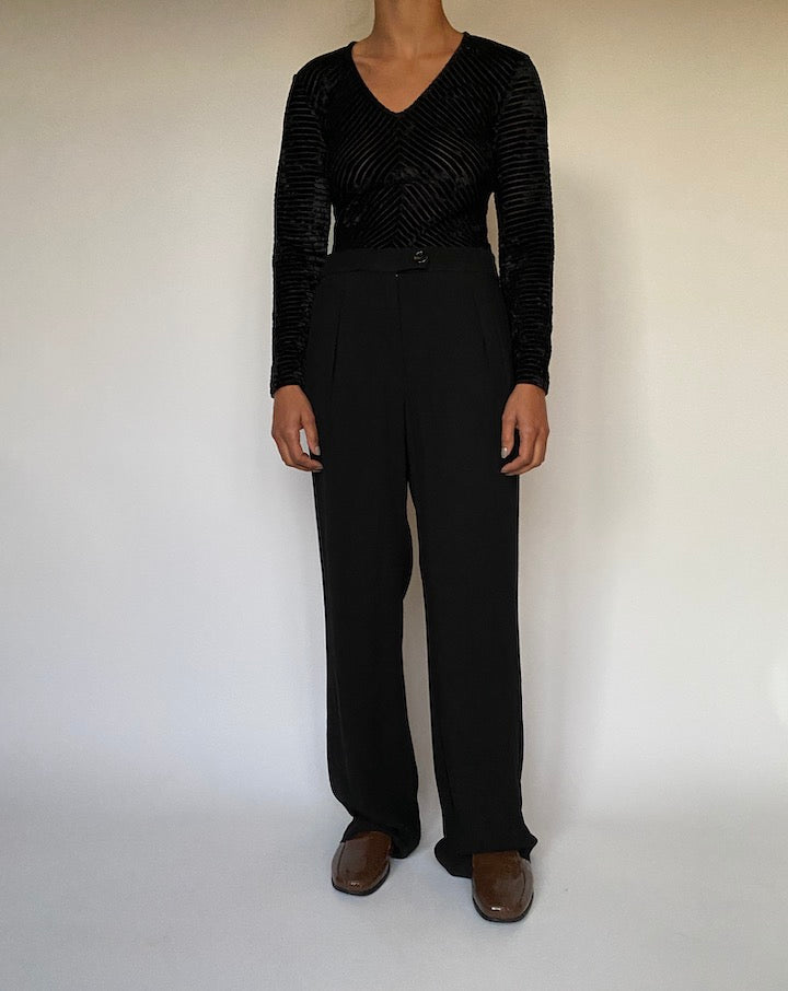 VINTAGE LONG SLEEVE VELVET TOP 2405