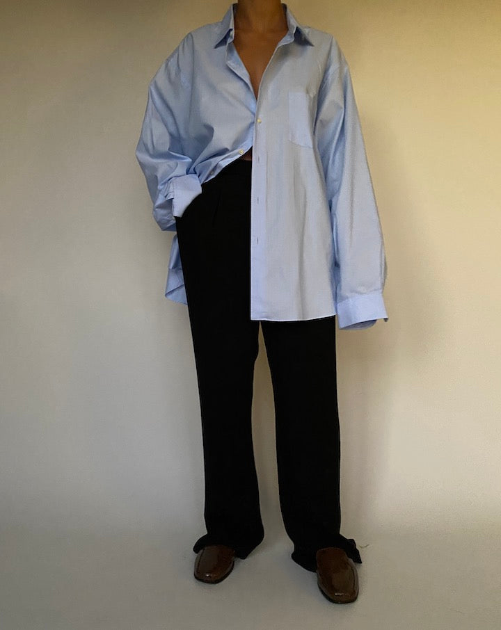 VINTAGE OVERSIZED LIGHT BLUE BUTTON DOWN SHIRT 2413