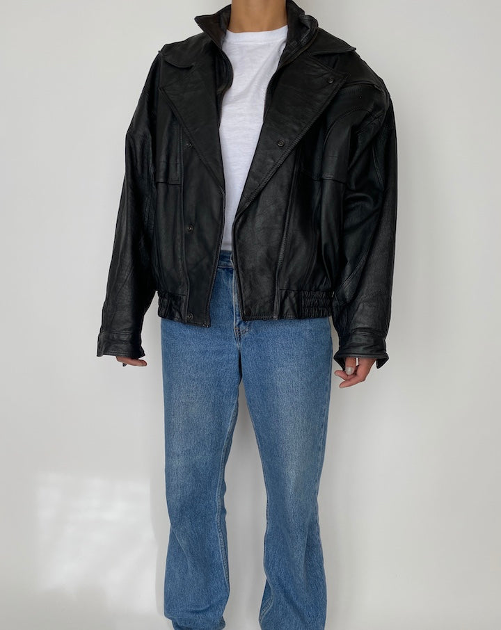 VINTAGE OVERSIZED BLACK LEATHER JACKET 2464
