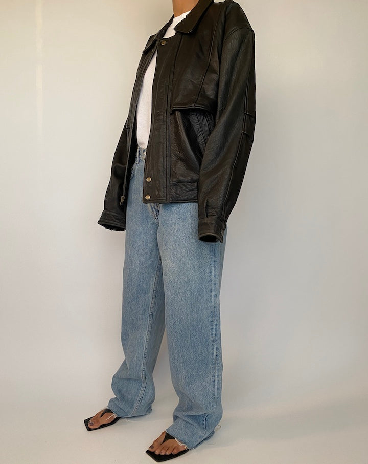 VINTAGE OVERSIZED BLACK LEATHER JACKET 2489