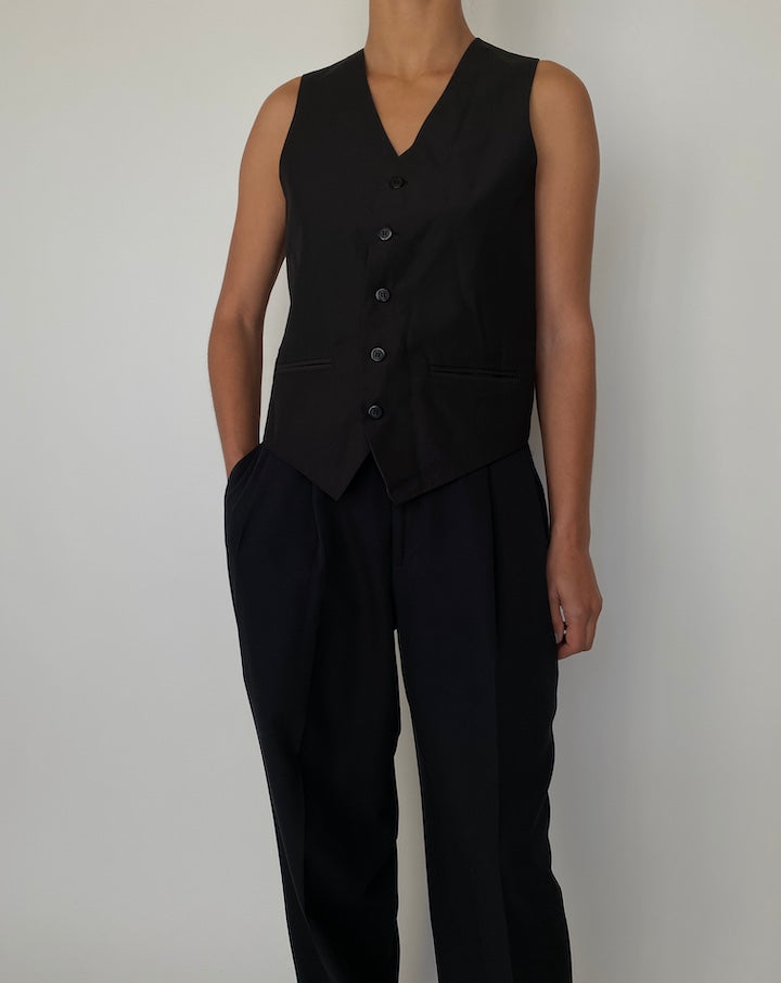 VINTAGE BLACK VEST 2513