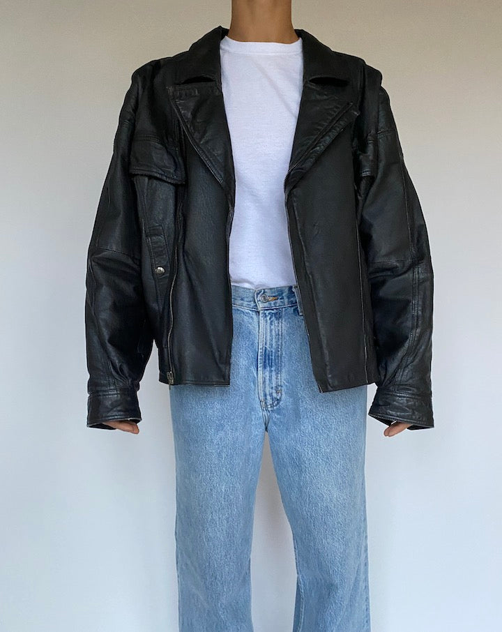 VINTAGE BLACK LEATHER JACKET 2594