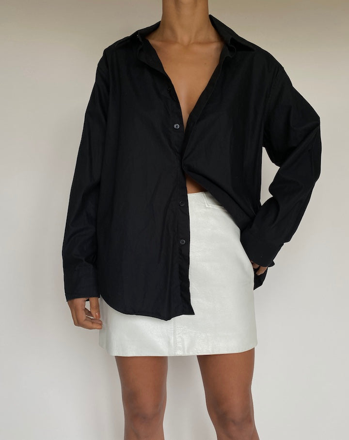 VINTAGE BLACK DKNY SHIRT 2637
