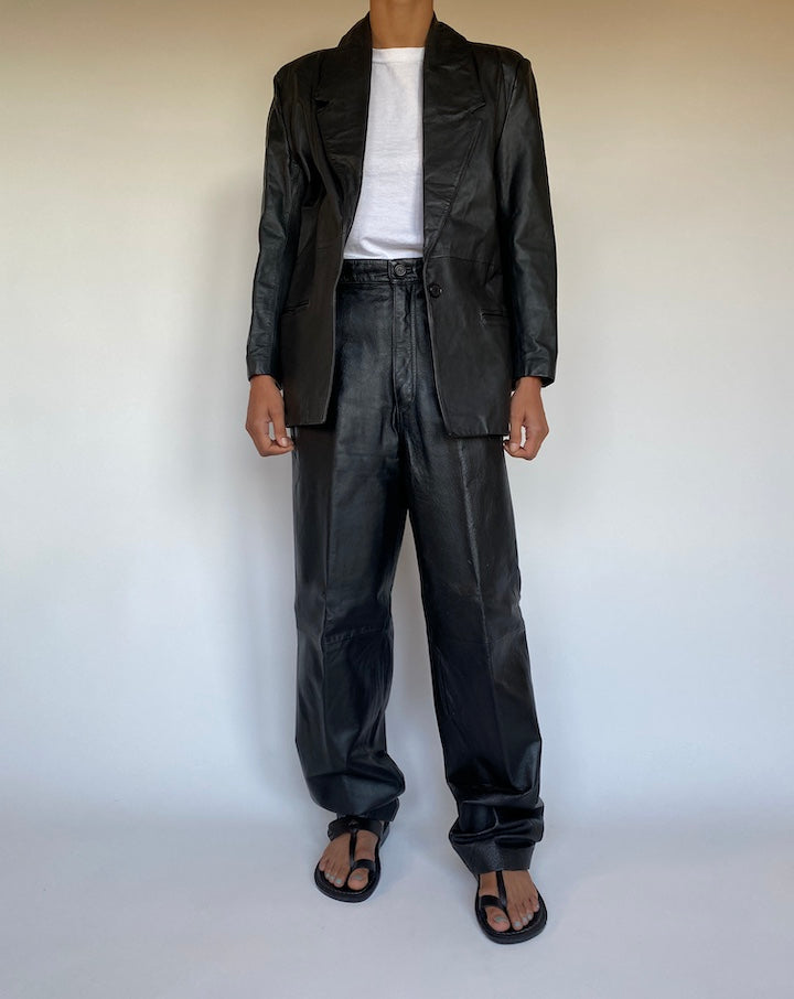 VINTAGE BLACK LEATHER JACKET 2652