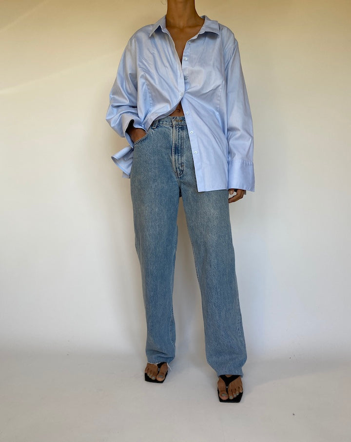 VINTAGE LIGHT BLUE CALVIN KLEIN SHIRT 2669