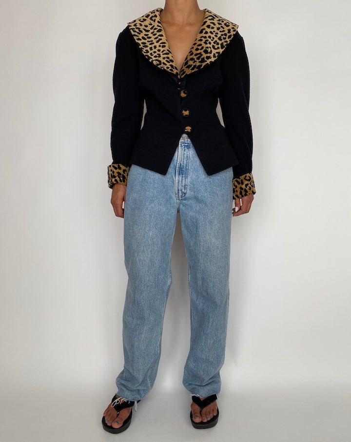 VINTAGE BLACK BLAZER WITH ANIMAL PRINTED DETALING 2929