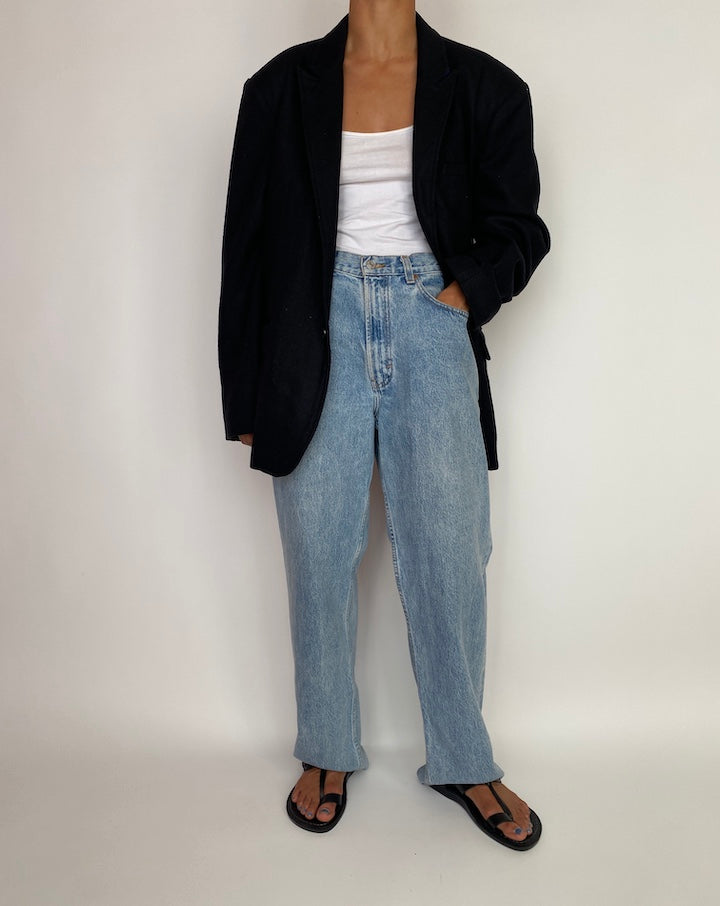 VINTAGE BLACK BLAZER 2979