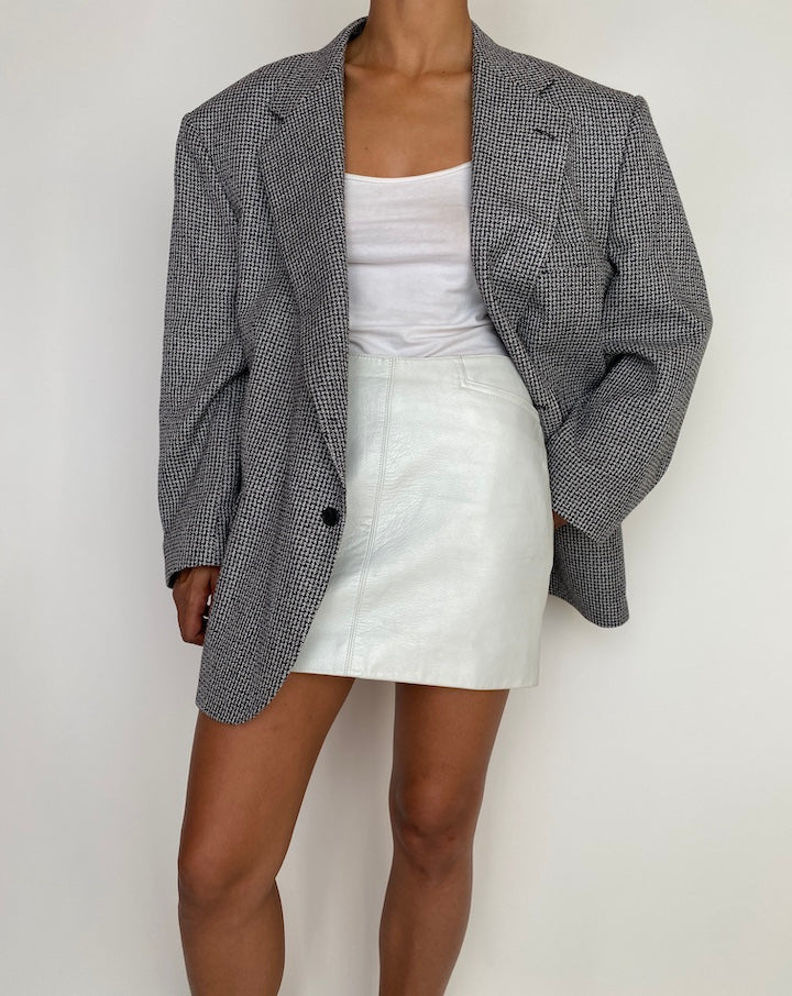 VINTAGE OVERSIZED BLACK AND WHITE BLAZER 3005