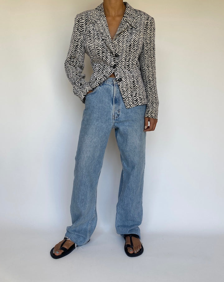 VINTAGE BLACK AND WHITE BLAZER 3169