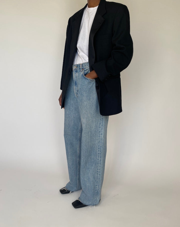 VINTAGE BLACK BLAZER 4095