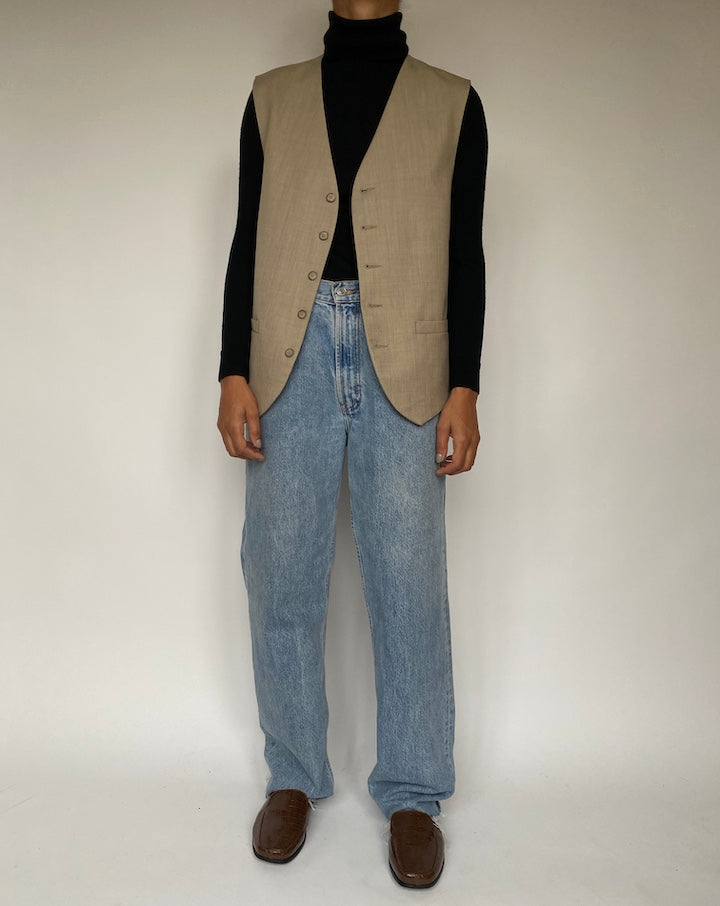 VINTAGE BEIGE SLIGHTLY OVERSIZED VEST 1908