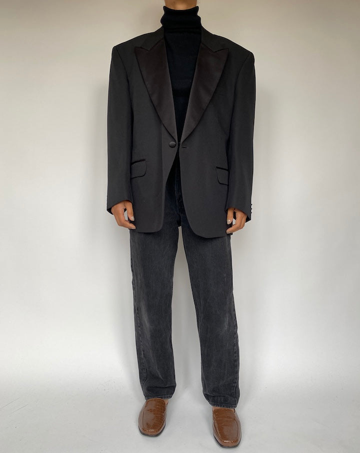 VINTAGE BLACK SINGLE BREASTED BLAZER 1941